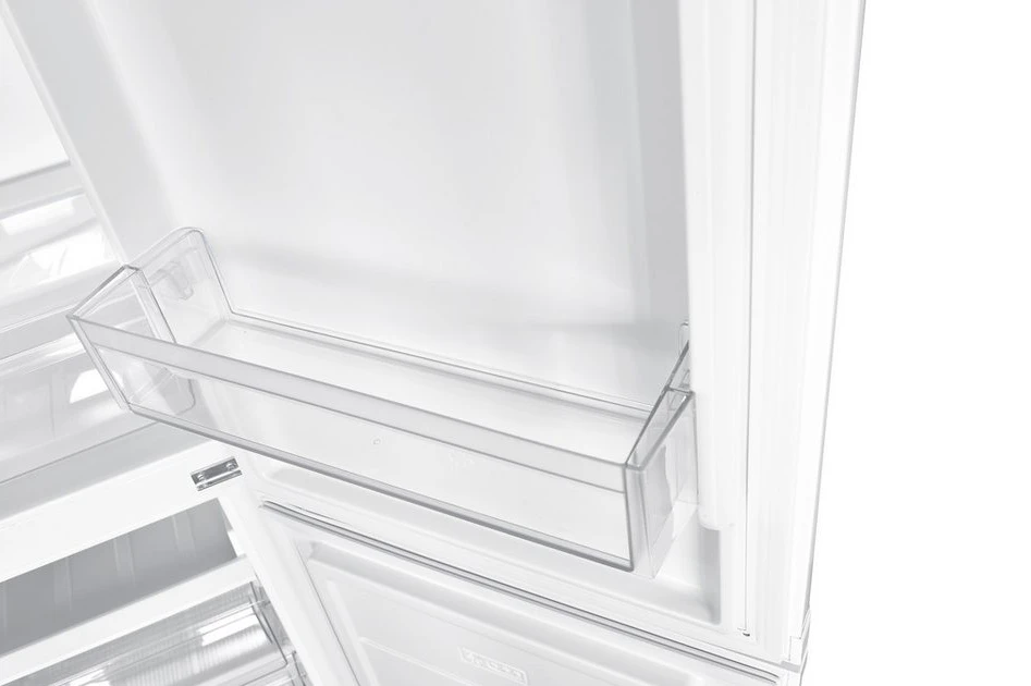 img-1787860578659-961396.webp PKM KG262EW Kühl-Gefrierkombination, 262 l, 180 x 55 cm, Energieklasse E – Bild 1