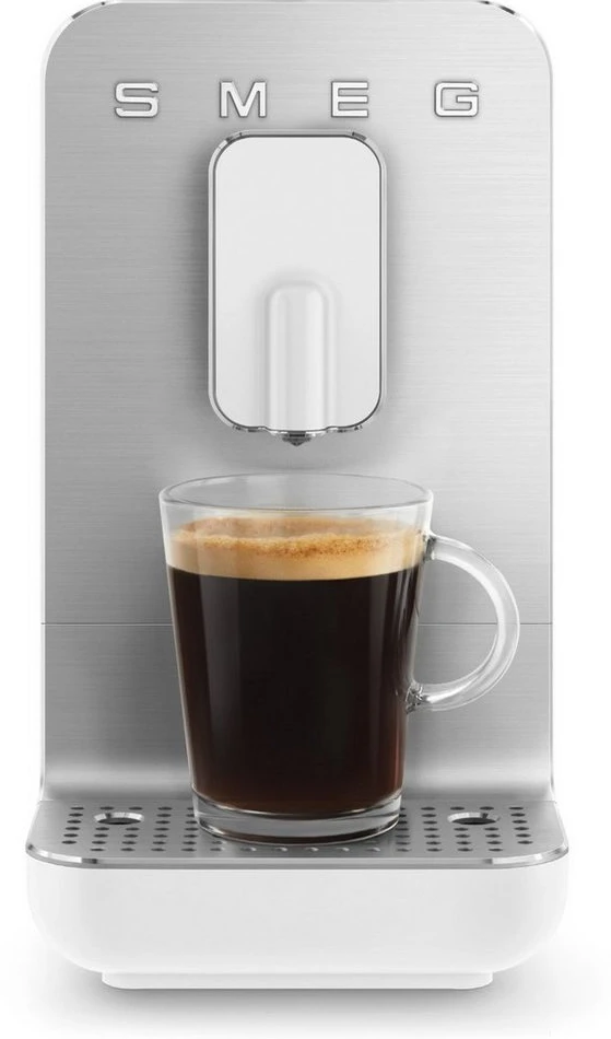 img-1788637020811-469177.webp Smeg BCC11WHMEU Kaffeevollautomat, weiß, 19 bar, 1,4 l, 1350 W – Bild 1